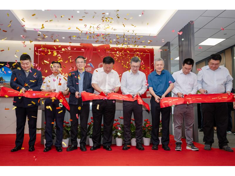 筑夢西虹橋、起航新未來 ——奧克股份上市十四周年及上海奧克喬遷慶?；顒訄蟮?>
                                                                            </div>
                                    <div   id=